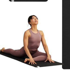 NWT Gaiam Essentials Classic Yoga Mat w/ Carry Strap - Black, 6 MM